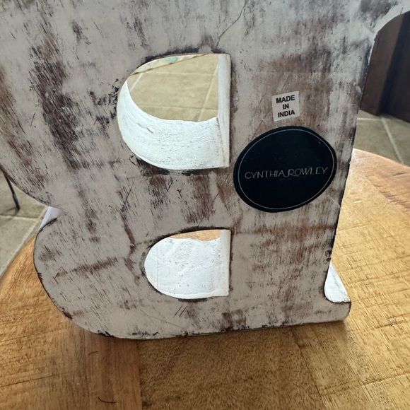 Gold and White Decorative Letter B - Picture 7 of 15